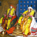 Swami Koorathazhwar and Sri Ramanujar - Kooram