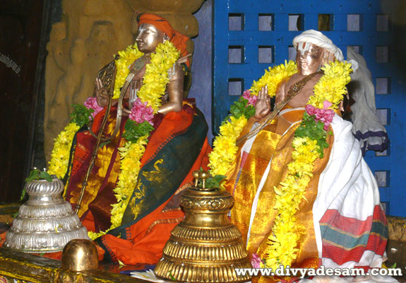Swamy Kuresar and His Guru Sri Ramanjuar