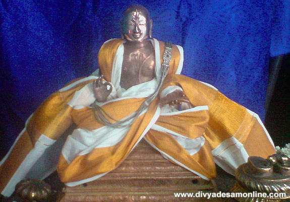 Sri Hayagreevar and Swami Desikar, Thiru Vaheendrapuram