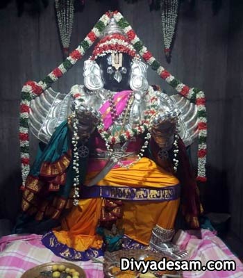 Nachiyar Kovil - Kal Garudan