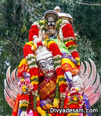 Srirangam Temple - Garuda Sevai