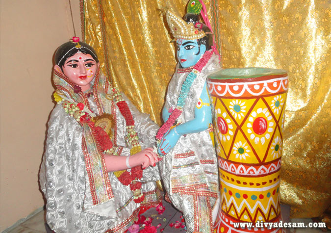 Sri Krishnar tied in Ural