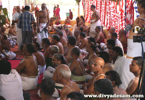 Thiruvaimozhi Saatrumarai Goshti