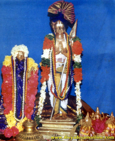 Thiru Mangai Alwar and Kumudha Valli Nachiyar