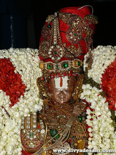 Sri Koorathazhwan - Kooram Temple