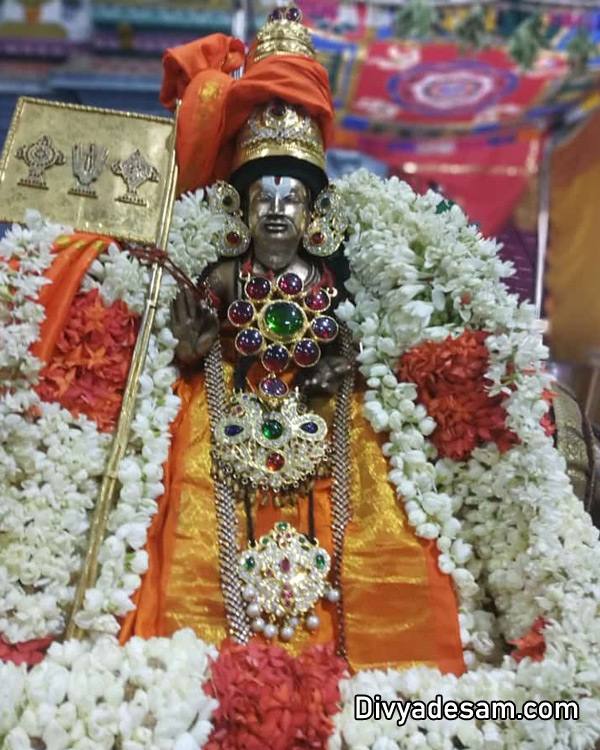 Koorathazhwan - கூரத்தாழ்வார் Koorathazhwan - கூரத்தாழ்வார்