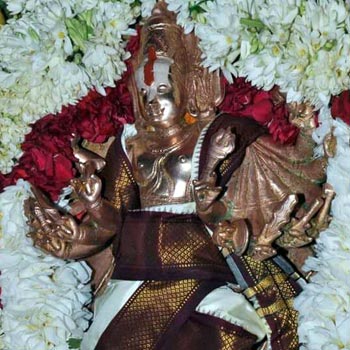 Tirumoghur Temple Sri Chakrathalwar